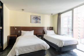 Tribeca Twin Studio W/Wifi, Smart TV & Balcony